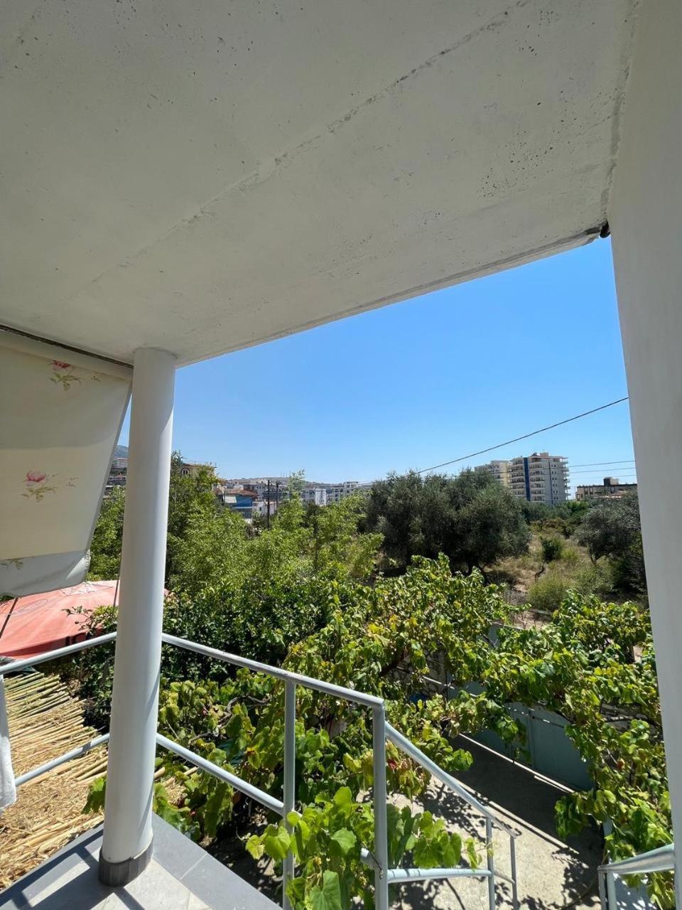 Gezos Apartment Химара Экстерьер фото