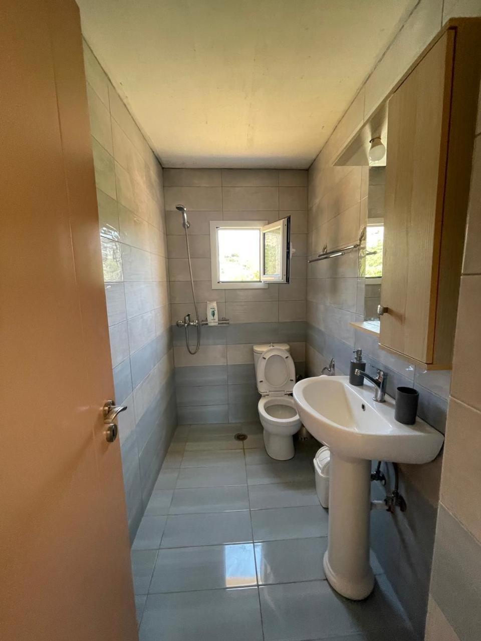 Gezos Apartment Химара Экстерьер фото