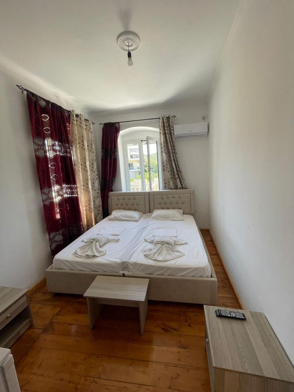 Gezos Apartment Химара Экстерьер фото
